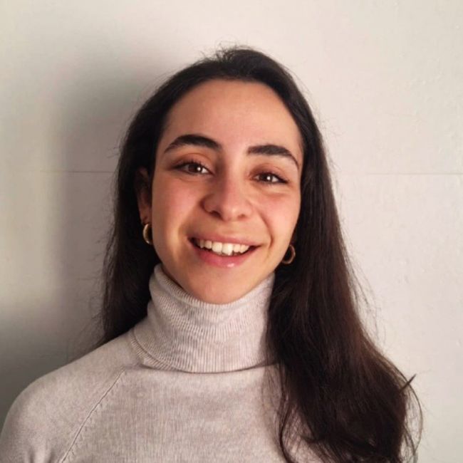María Larrú